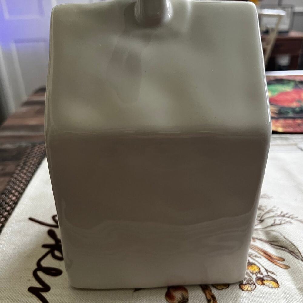 2018 Rae Dunn FLY Birdhouse - Picture 3 of 5
